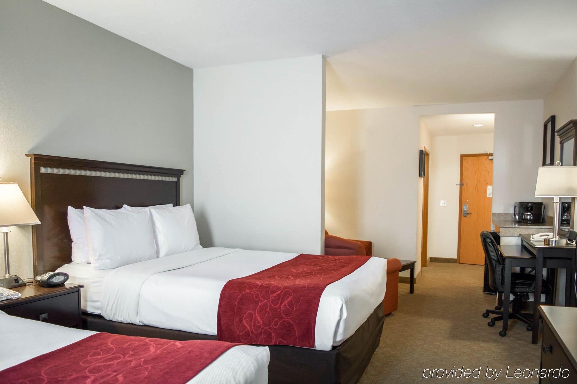 Comfort Suites Tampa Airport North Exterior foto