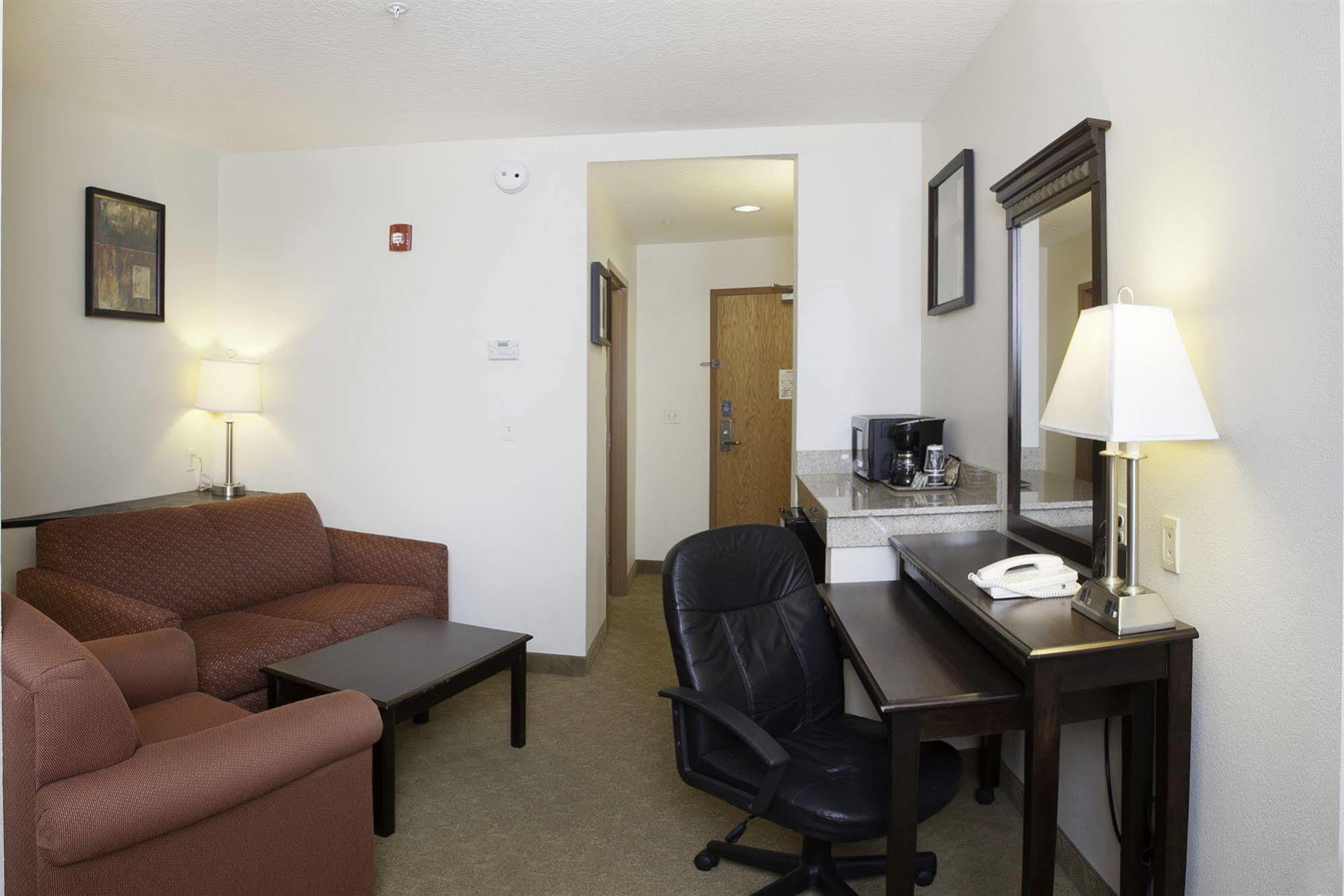 Comfort Suites Tampa Airport North Exterior foto